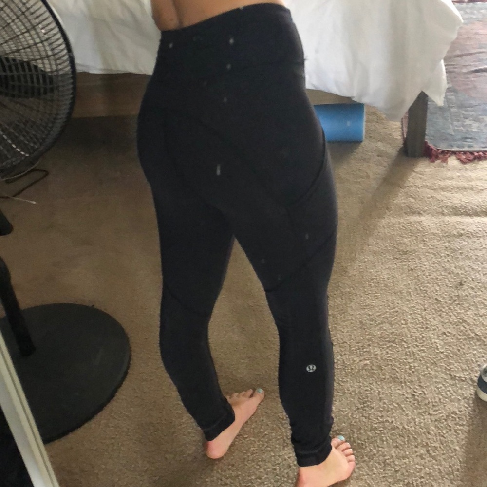 Black lululemon leggings